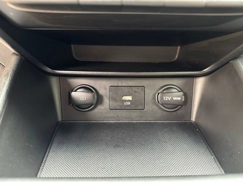 Used 2022 Hyundai Kona SE FWD image 18
