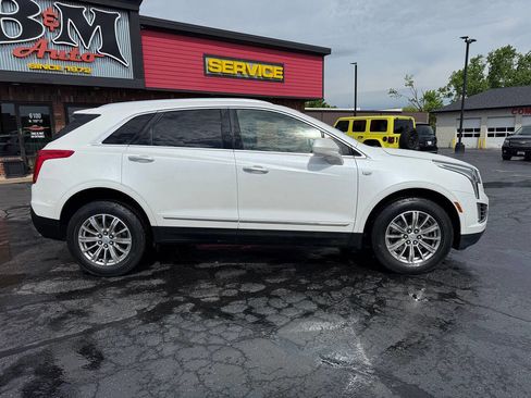 Used 2017 Cadillac XT5 Luxury w/ Driver Awareness Package FWD image 8
