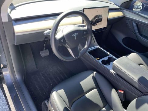 Used 2023 Tesla Model Y Long Range image 17