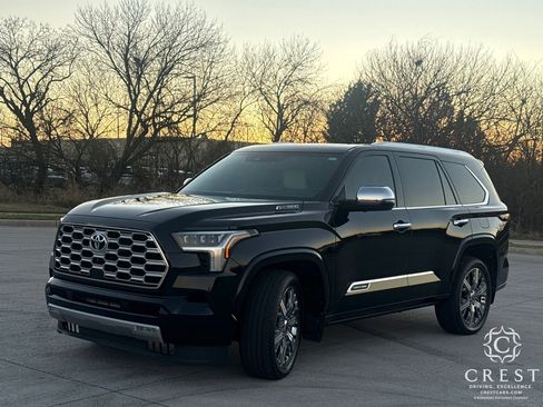 Used 2024 Toyota Sequoia Capstone image 6