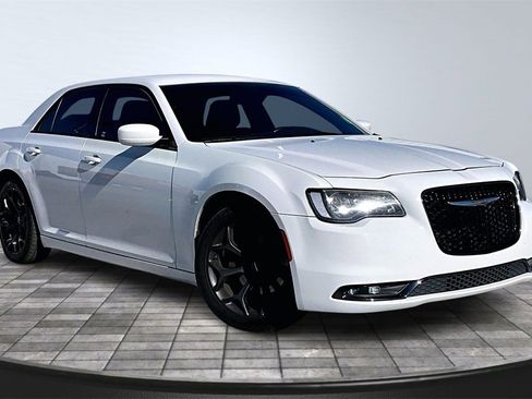 Used 2019 Chrysler 300 S image 2