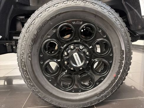 New 2026 Ford F250 Lariat w/ Black Appearance Package AWD/4WD image 7