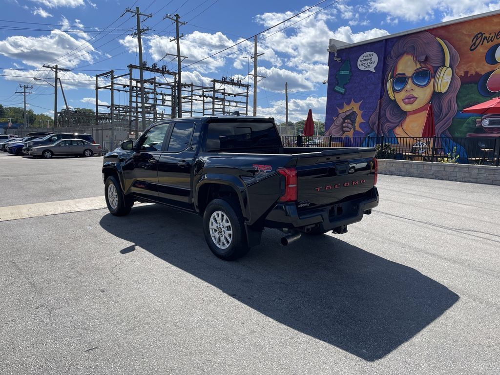Used 2024 Toyota Tacoma SR5 AWD/4WD image 3