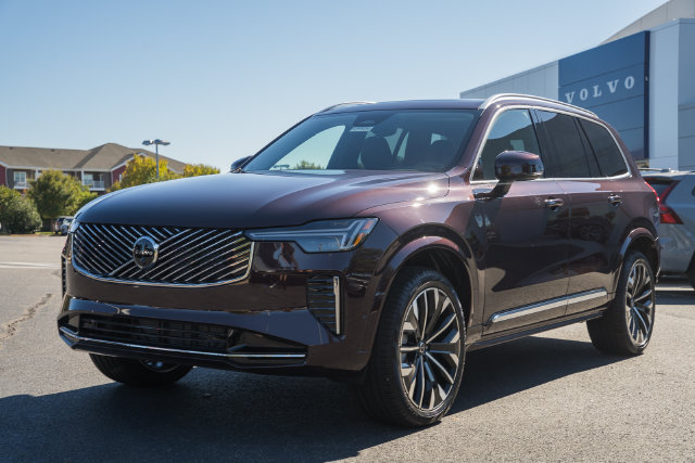 New 2027 Volvo XC90 B6 Plus AWD/4WD image 3