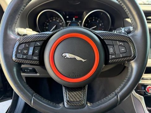 Used 2018 Jaguar XF RWD image 13