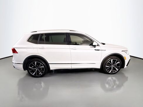 Used 2024 Volkswagen Tiguan SEL R-Line image 11