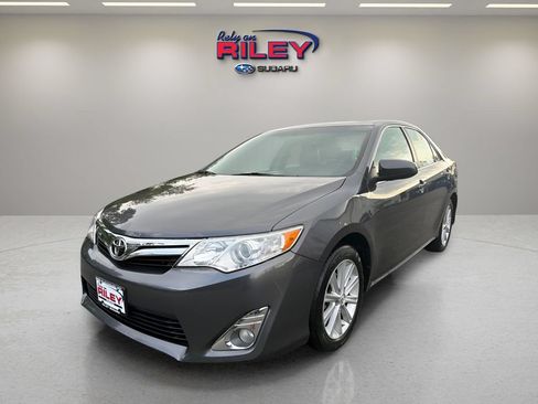 Used 2014 Toyota Camry XLE w/ Leather Package FWD image 1