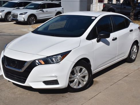 Used 2020 Nissan Versa S image 37