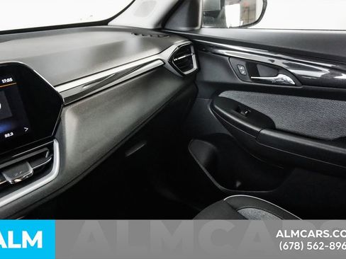 Used 2025 Chevrolet TrailBlazer LT FWD image 37