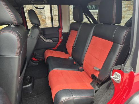 Used 2012 Jeep Wrangler Unlimited Sport AWD/4WD image 7