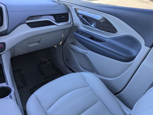 Used 2023 GMC Terrain Denali image 13