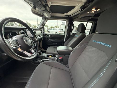 Used 2022 Jeep Wrangler Unlimited Rubicon 4xe w/ Cold Weather Group AWD/4WD image 10
