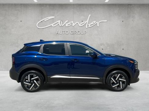 Used 2025 Nissan Kicks SV FWD image 17