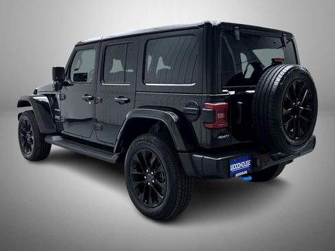 Used 2024 Jeep Wrangler Unlimited Sahara w/ Technology Group image 7