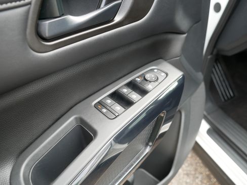 Certified 2024 Nissan Pathfinder SV AWD/4WD image 19