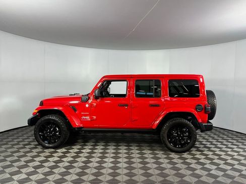 Used 2023 Jeep Wrangler Unlimited Sahara w/ Cold Weather Group image 12