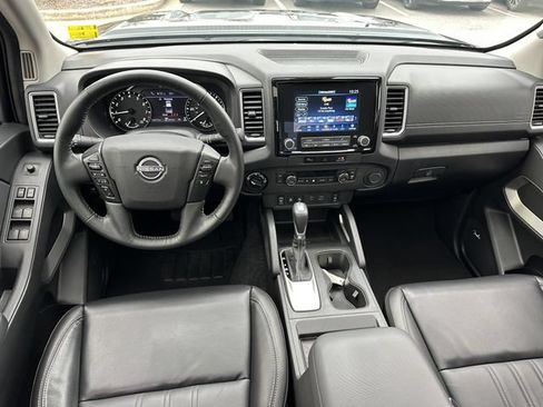 Certified 2024 Nissan Frontier SL w/ Technology Package AWD/4WD image 24