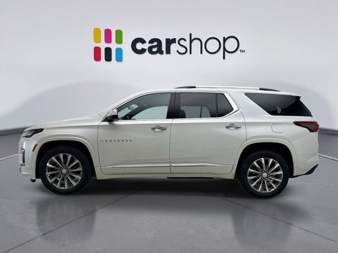 Used 2023 Chevrolet Traverse Premier image 2