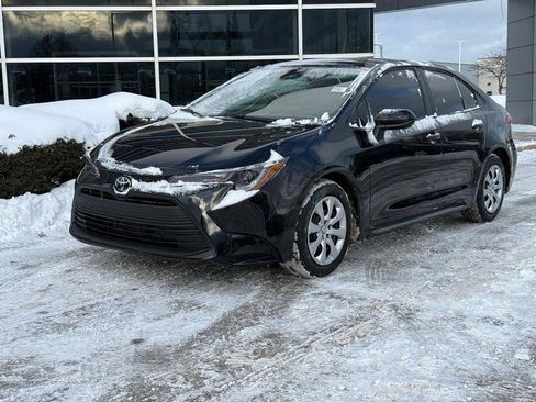 Used 2025 Toyota Corolla LE image 7