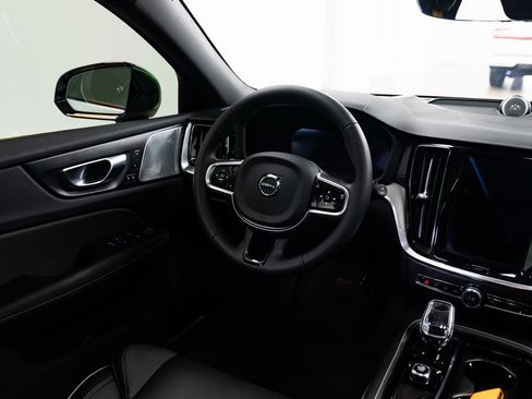 Used 2024 Volvo V60 T8 Polestar image 9
