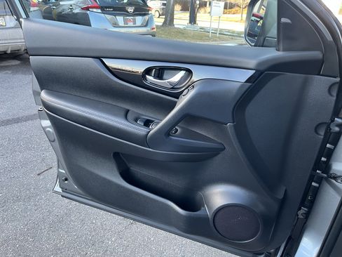 Certified 2022 Nissan Rogue Sport SV image 15