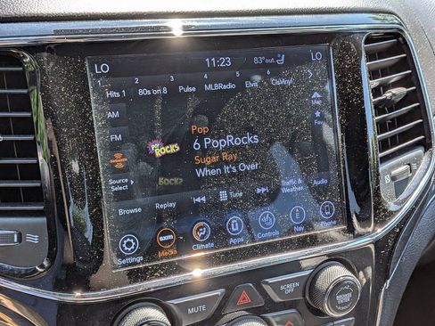 Used 2019 Jeep Grand Cherokee Overland AWD/4WD image 20