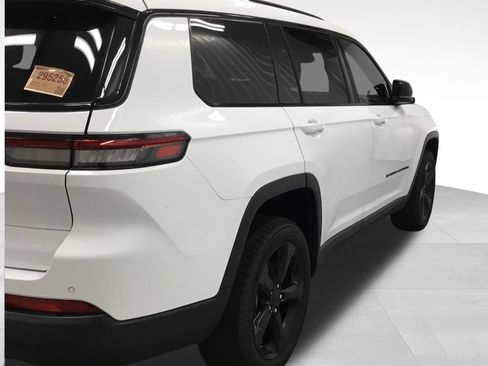 Used 2023 Jeep Grand Cherokee L Laredo AWD/4WD image 39