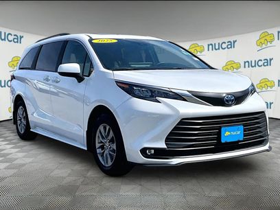 Used 2025 Toyota Sienna XLE w/ XLE Plus Package