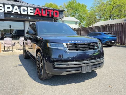 Used 2025 Land Rover Range Rover SE AWD/4WD image 4