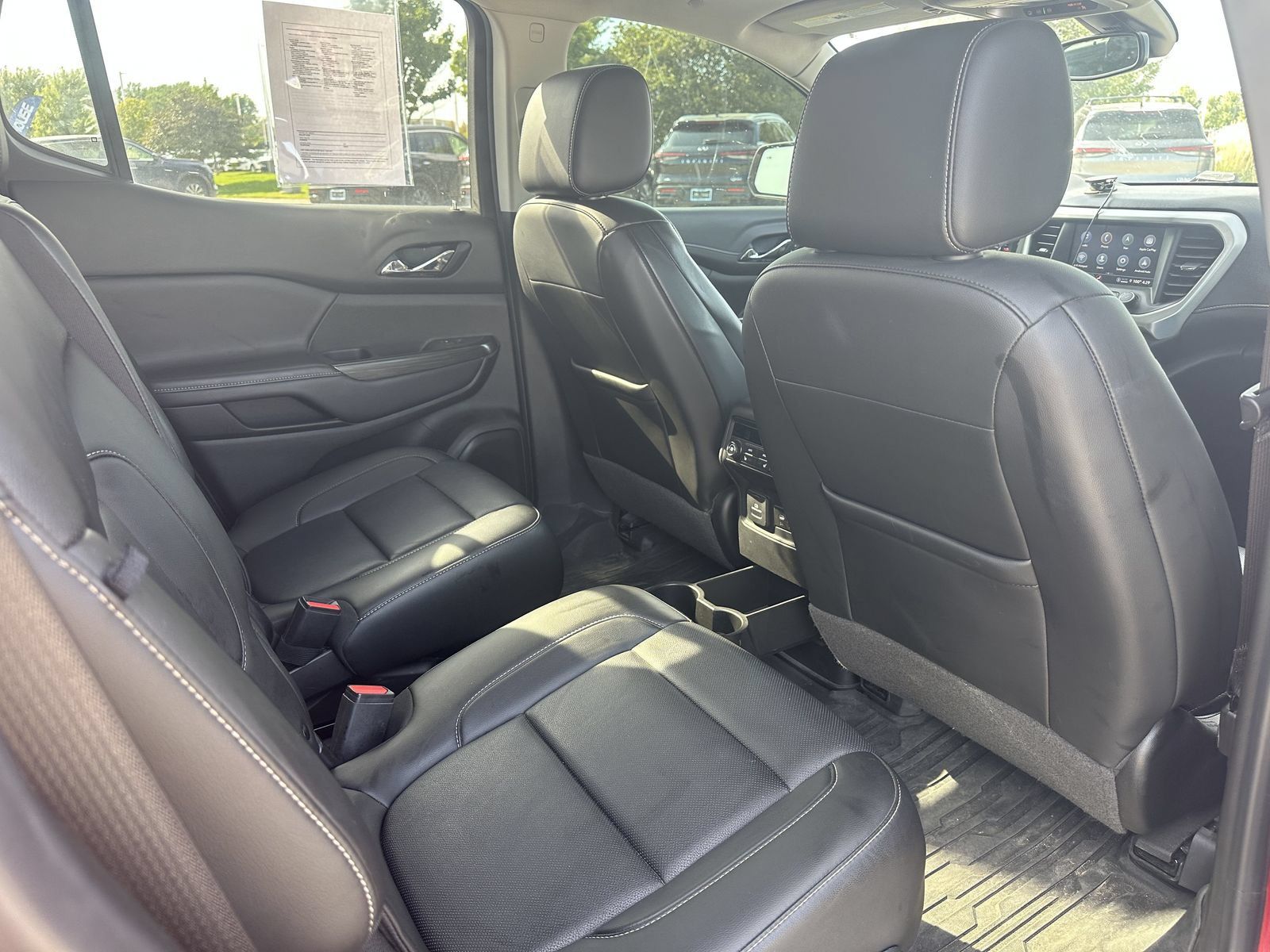 Used 2021 GMC Acadia SLT w/ Elevation Edition AWD/4WD image 4