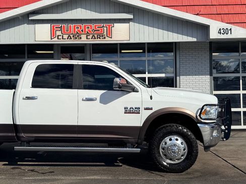 Used 2018 RAM 3500 Laramie w/ Convenience Group image 12