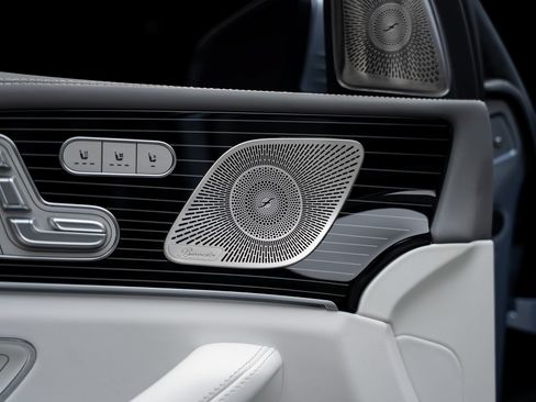 Used 2025 Mercedes-Benz Maybach GLS 600 4MATIC image 58