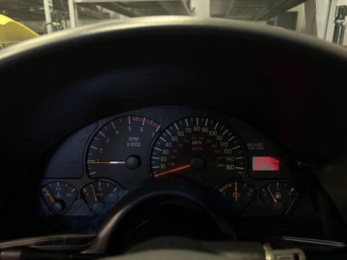 Used 1997 Pontiac Firebird Formula w/ Opt Pkg RWD image 14