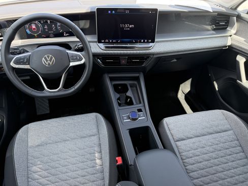 Used 2025 Volkswagen Tiguan S FWD image 12