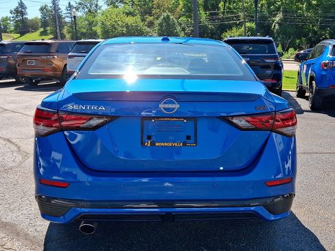 Used 2025 Nissan Sentra SR FWD image 5