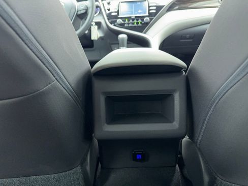 Used 2020 Toyota Camry LE image 17