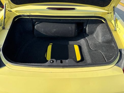 Used 2002 Ford Thunderbird RWD image 5