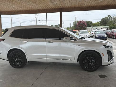 Used 2021 Cadillac XT6 Premium Luxury FWD image 7