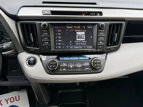 Used 2017 Toyota RAV4 XLE FWD image 12