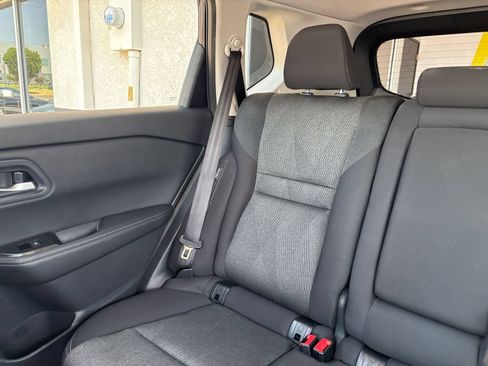 Used 2026 Nissan Rogue SV FWD image 40