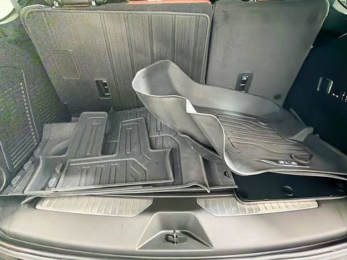 Used 2024 GMC Yukon Denali Ultimate AWD/4WD image 30