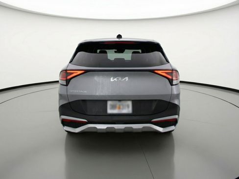Used 2025 Kia Sportage LX image 7