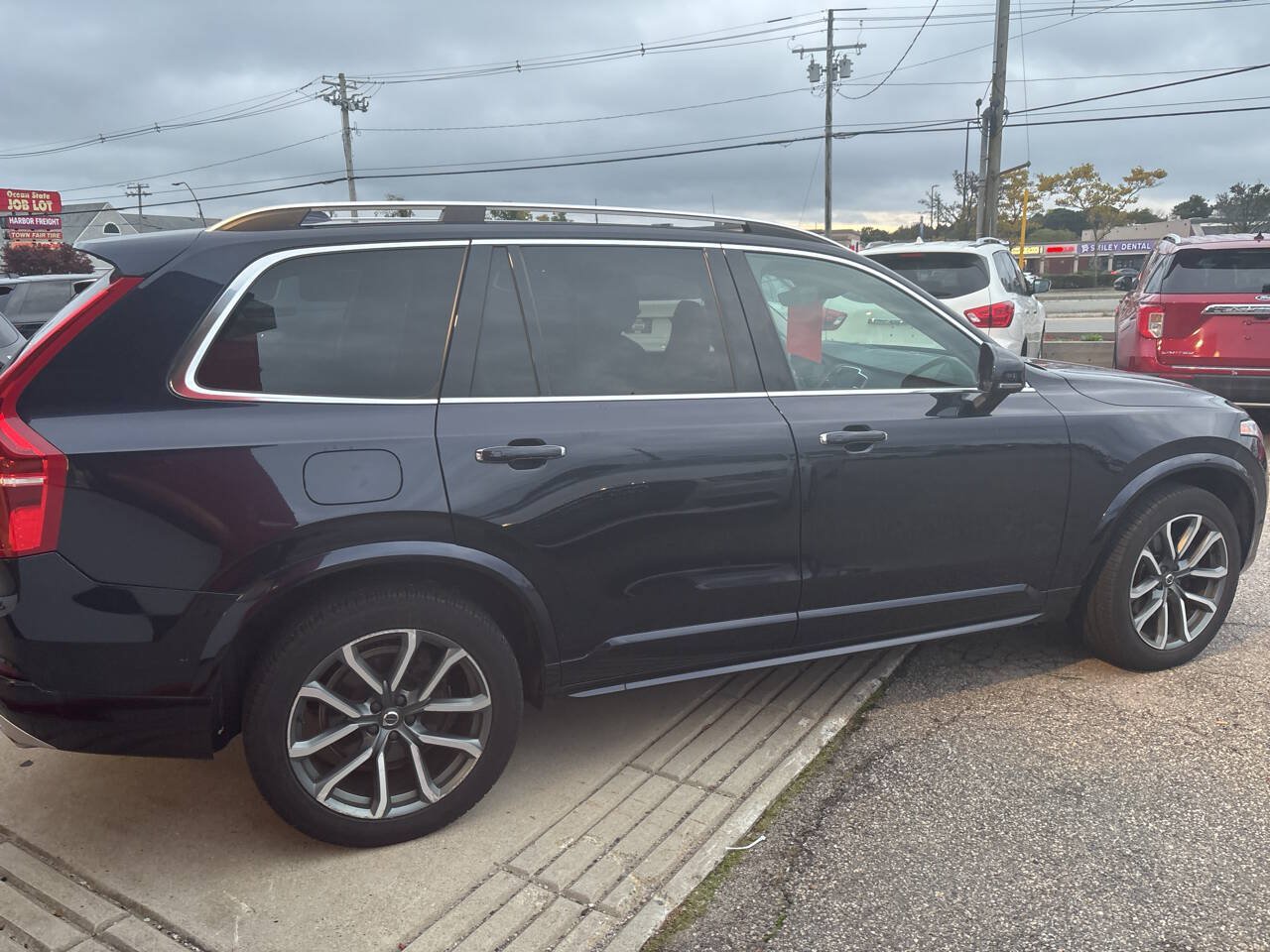 Used 2019 Volvo XC90 T6 Momentum w/ Advanced Package AWD/4WD image 4