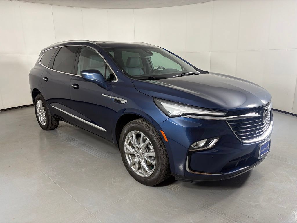 Certified 2023 Buick Enclave Essence w/ Experience Buick Package FWD image 2