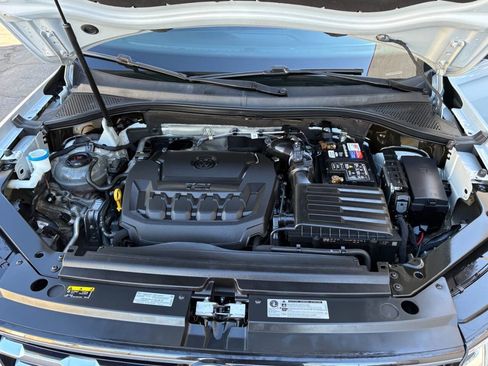 Used 2019 Volkswagen Tiguan SE image 38