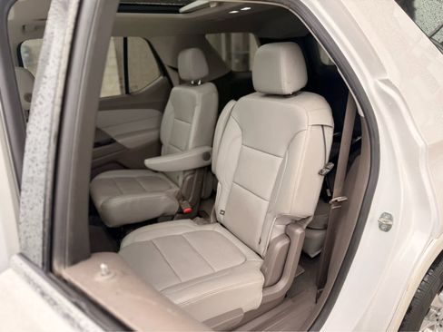 Used 2019 Chevrolet Traverse Premier image 32