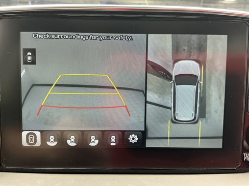 Used 2020 Hyundai Santa Fe Limited image 7