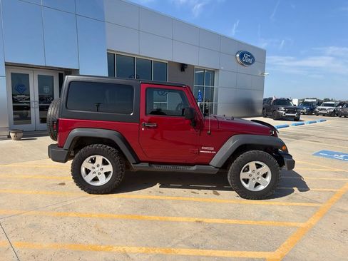 Used 2013 Jeep Wrangler Sport AWD/4WD image 8