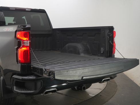 Used 2024 Chevrolet Silverado 1500 RST w/ Max Trailering Package image 9