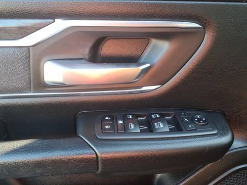 Used 2019 RAM 1500 Big Horn AWD/4WD image 11